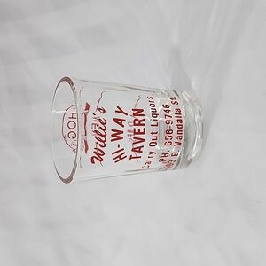 Vintage Shot Glass Willie's Highway Tavern Breweriana